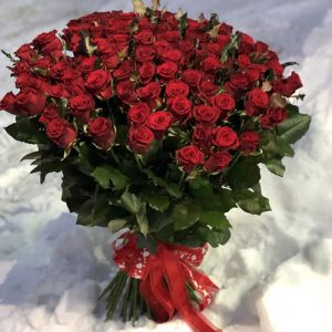 великий букет червоних троянд фото товару 101 роза