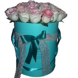 Фото товара 21 троянда "Джумілія" в коробці в Калуші