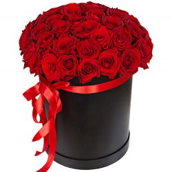 Фото товара 51 троянда червона в капелюшній коробці в Калуші