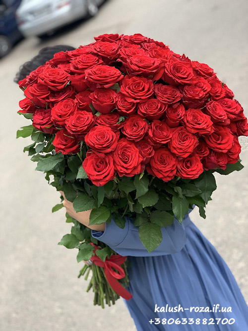 великий букет червоних троянд фото